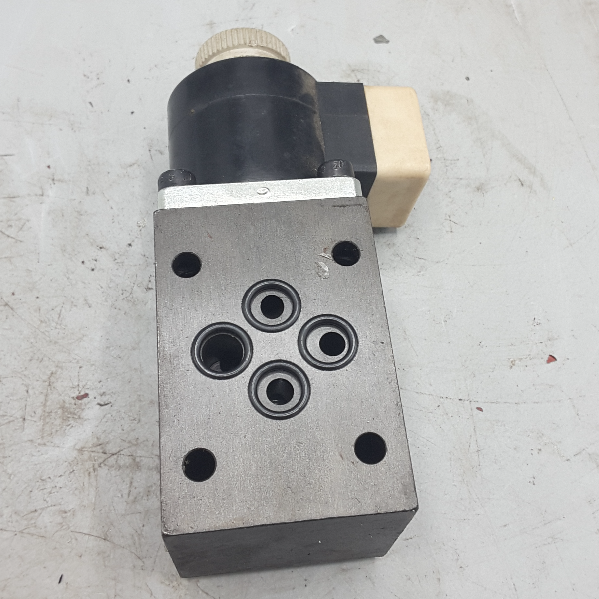 ATOS Hydraulikventil DLOH-3A 3/2-Wege 24V DC