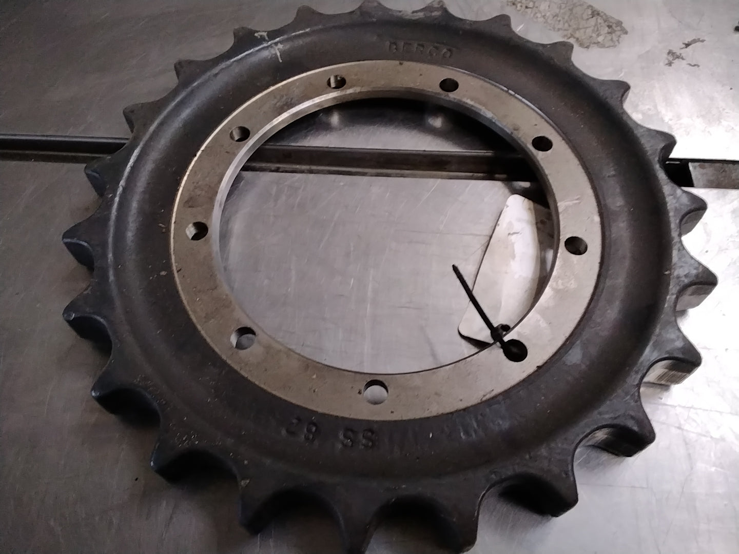 Anschraubbares BERCO Kettenrad SS82 MU3054A mit 23 Zähnen