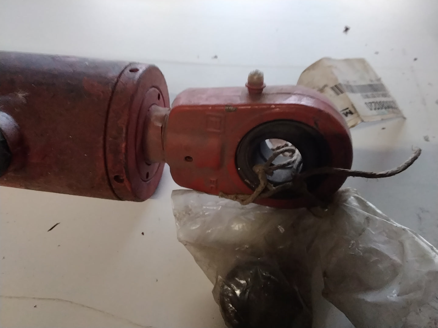 Doppelwirkender Hydraulikzylinder MARINI 330080220 570 mm