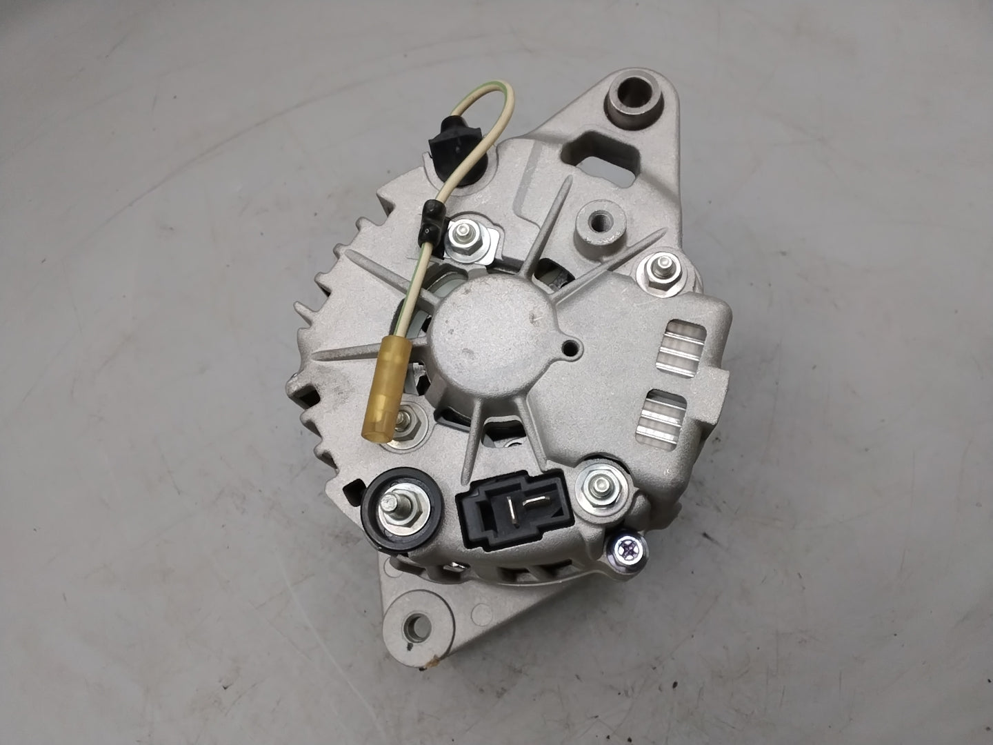 HITACHI Generator HITACHI 12 V 40A - neu