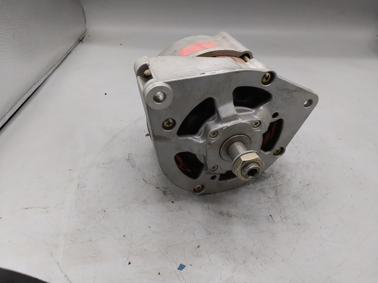BOSCH Generator Lichtmaschine 12V20/95A Bosch 0 120 484 001 - neu