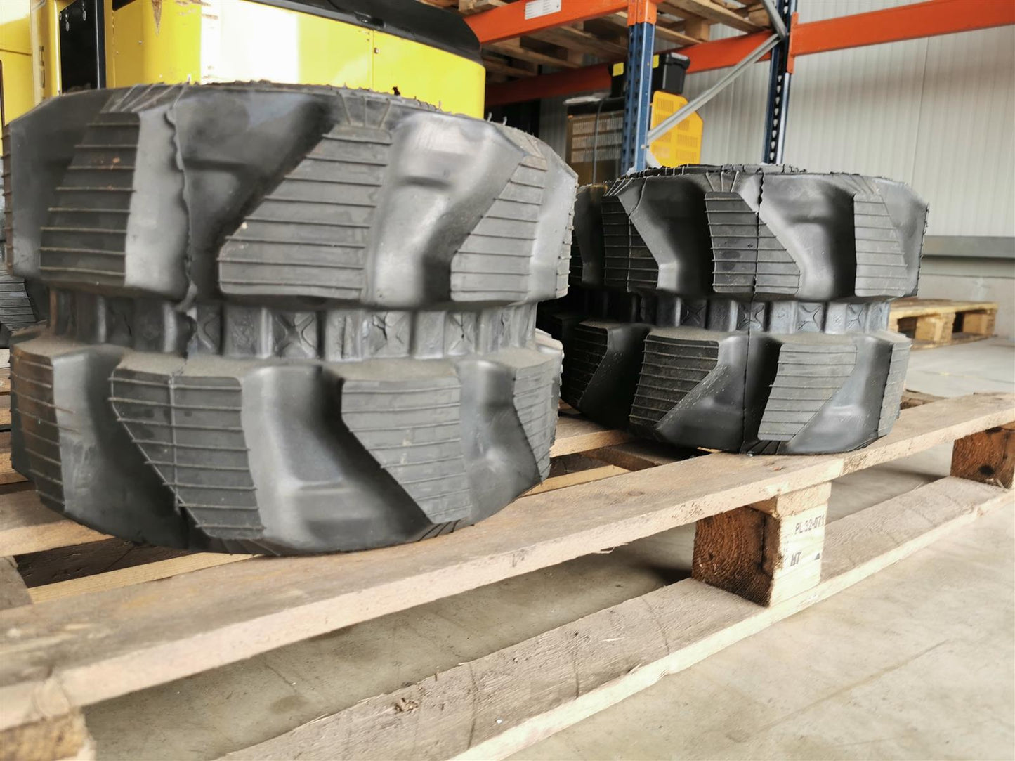 Gummikette 230x48x68 für Takeuchi TB215R