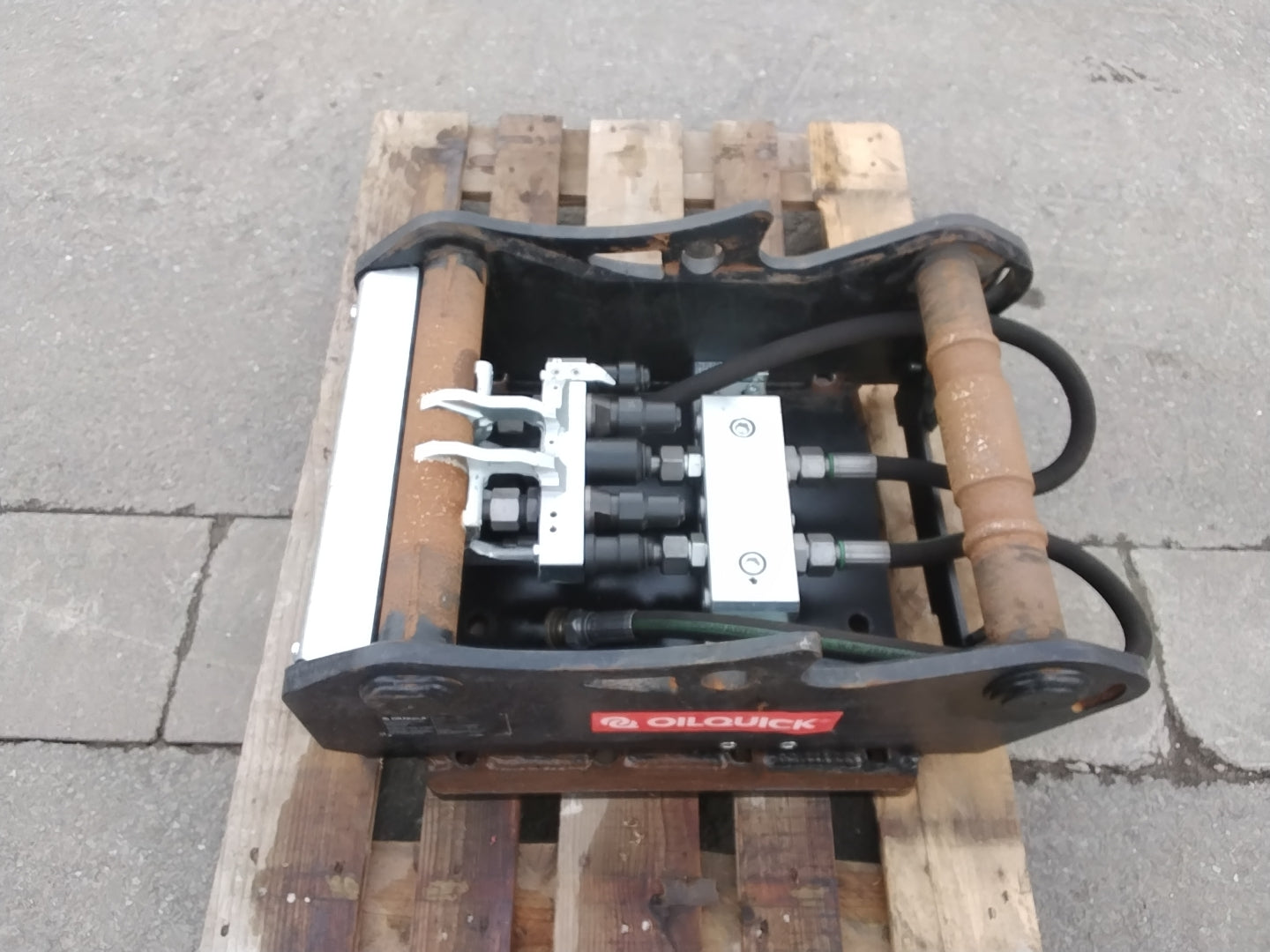 OilQuick Hydr. Geräterahmen OQ 3 St. Poly-Stecker 3/4“ (für Schwenklöffel-Neufertigung) (565-502)