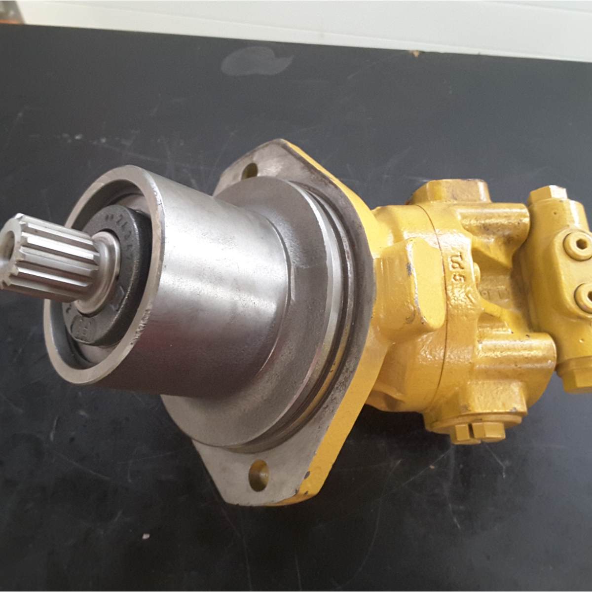 BOMAG Hydraulikmotor 05802585.ALT