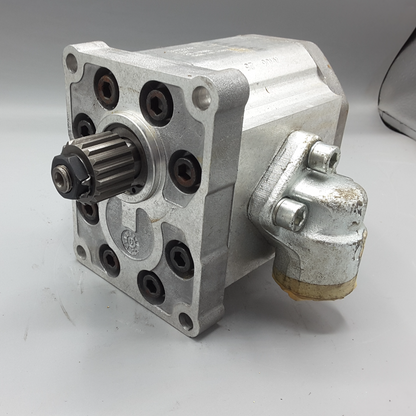 Sauer Danfoss Hydraulikpumpe SNM3/48 C001