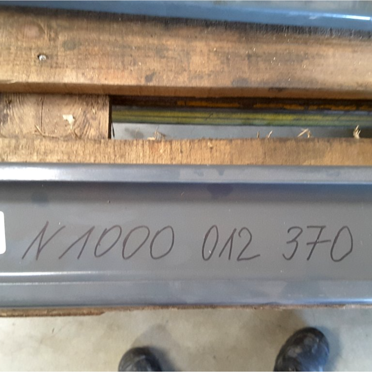 Schutzschiene N1000012370 für Hydraulikzylinder an Minibaggern