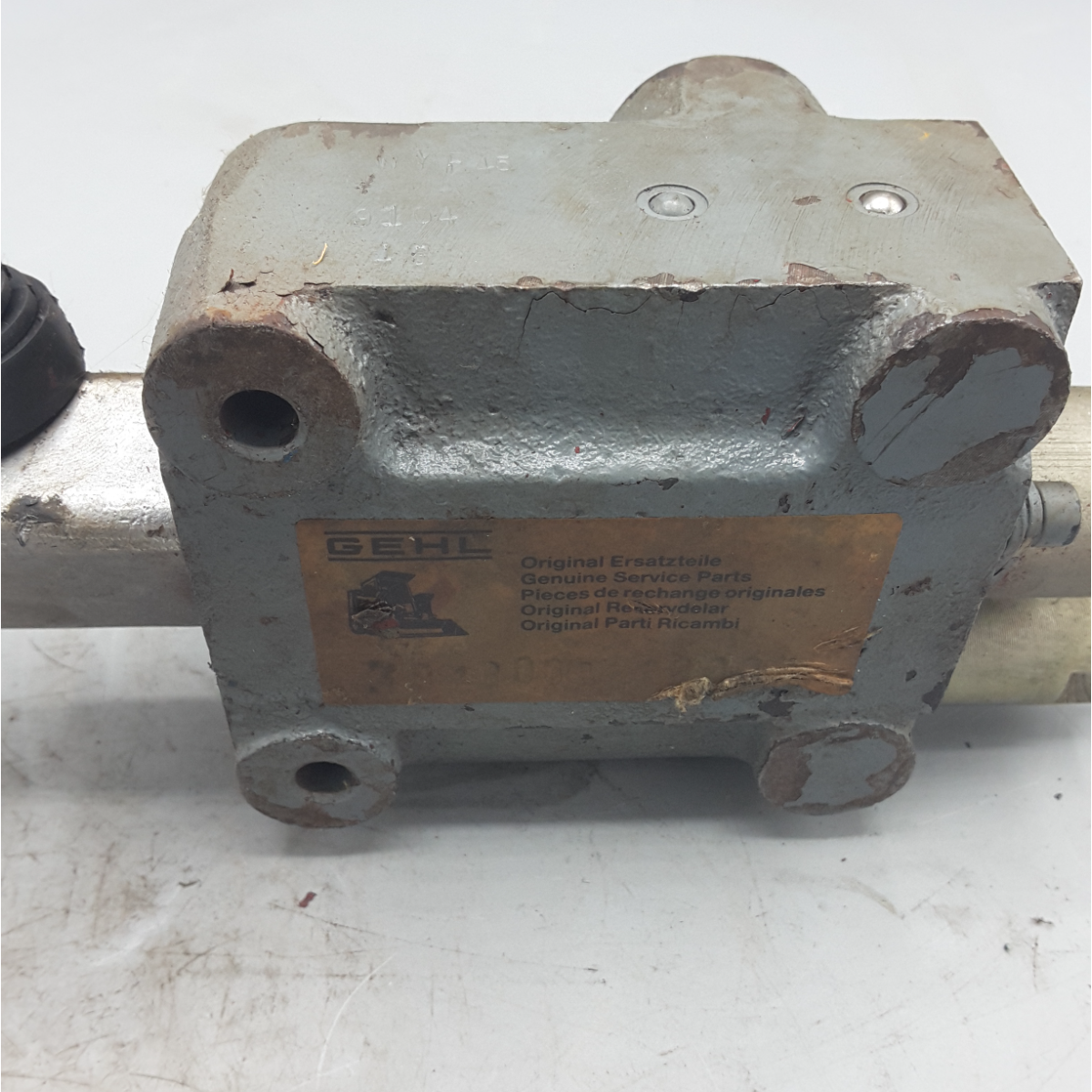 GEHL Hydraulikventil Modell 9104 für Zusatzhydraulik