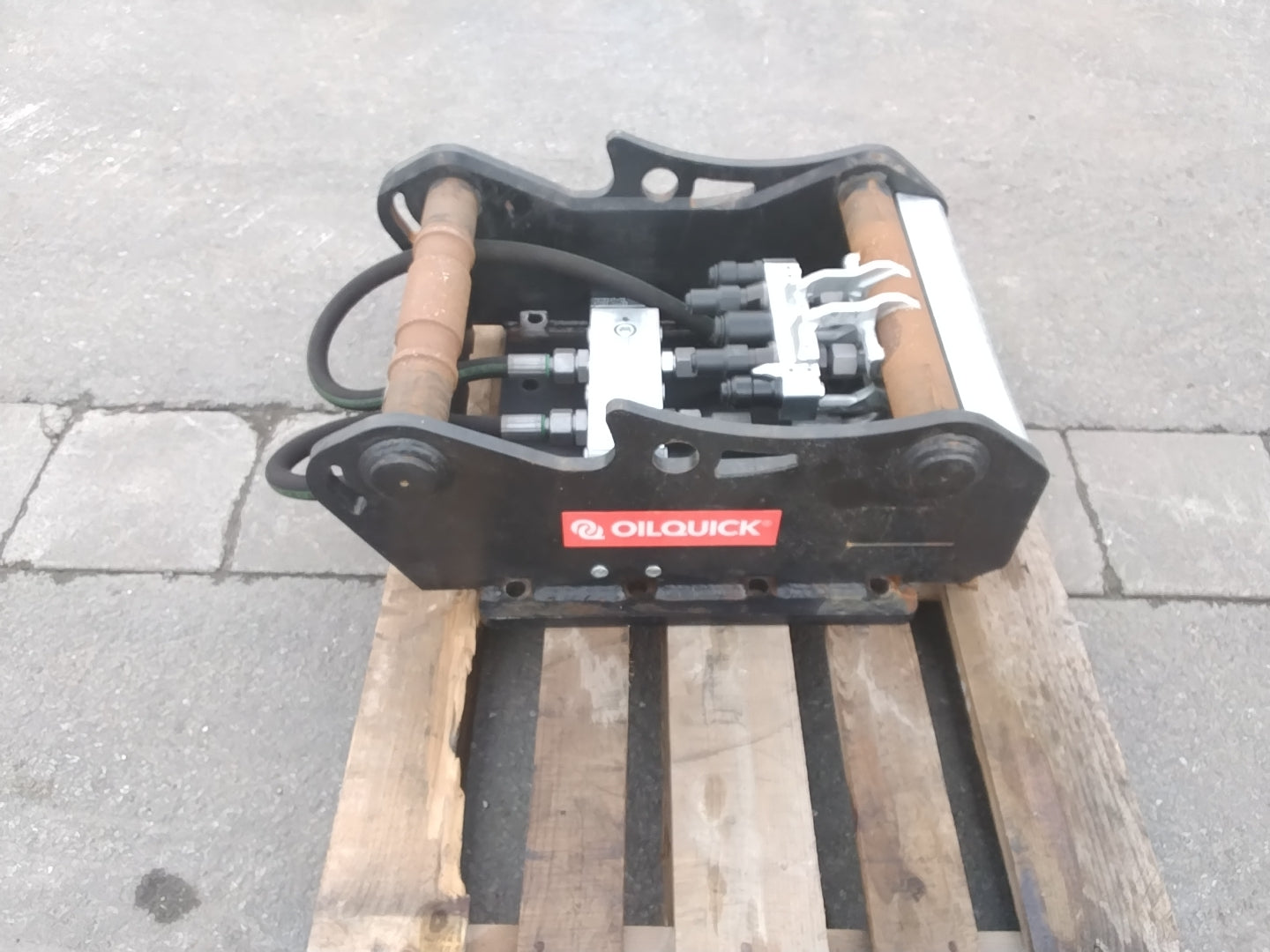 OilQuick Hydr. Geräterahmen OQ 3 St. Poly-Stecker 3/4“ (für Schwenklöffel-Neufertigung) (565-502)