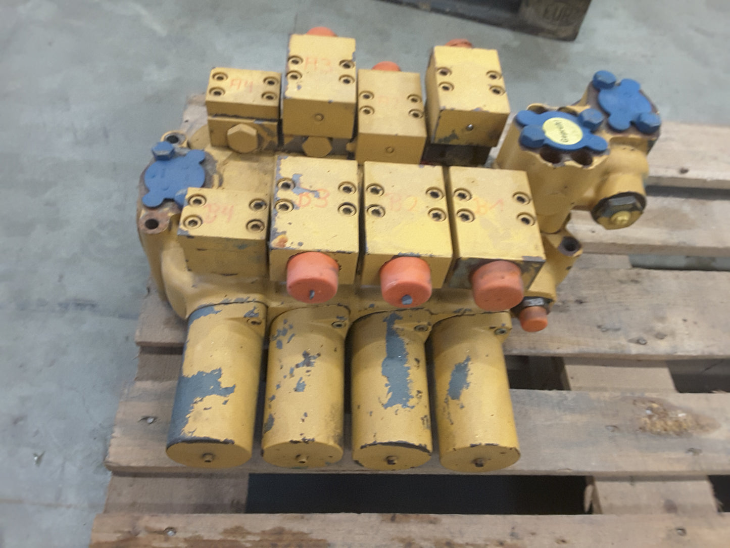 Rexroth Steuerblock MO7151-1 307 121 für Liebherr R952