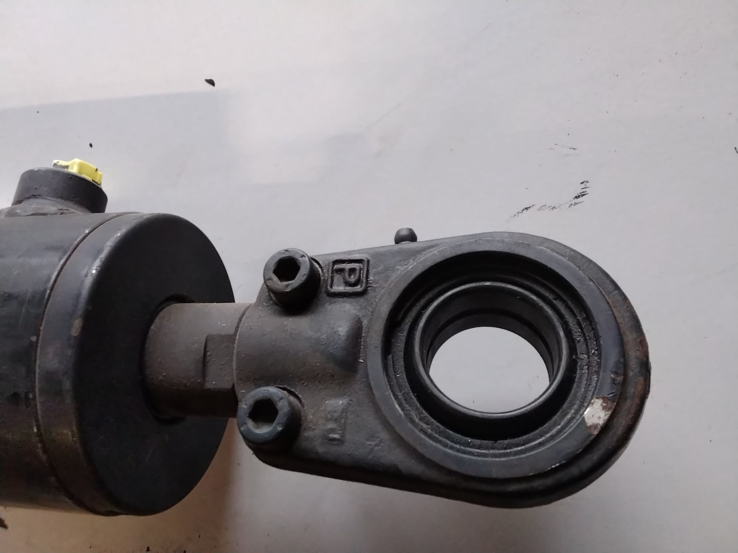 Doppelwirkender Hydraulikzylinder BOMAG 330080131