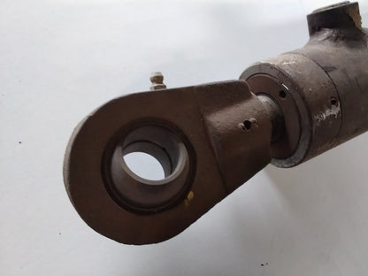 Doppelwirkender Hydraulikzylinder 1195, 515 mm