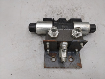 BREVINI Hydraulisches 4/3 Wegeventil AD3E04CL 3 - gebraucht