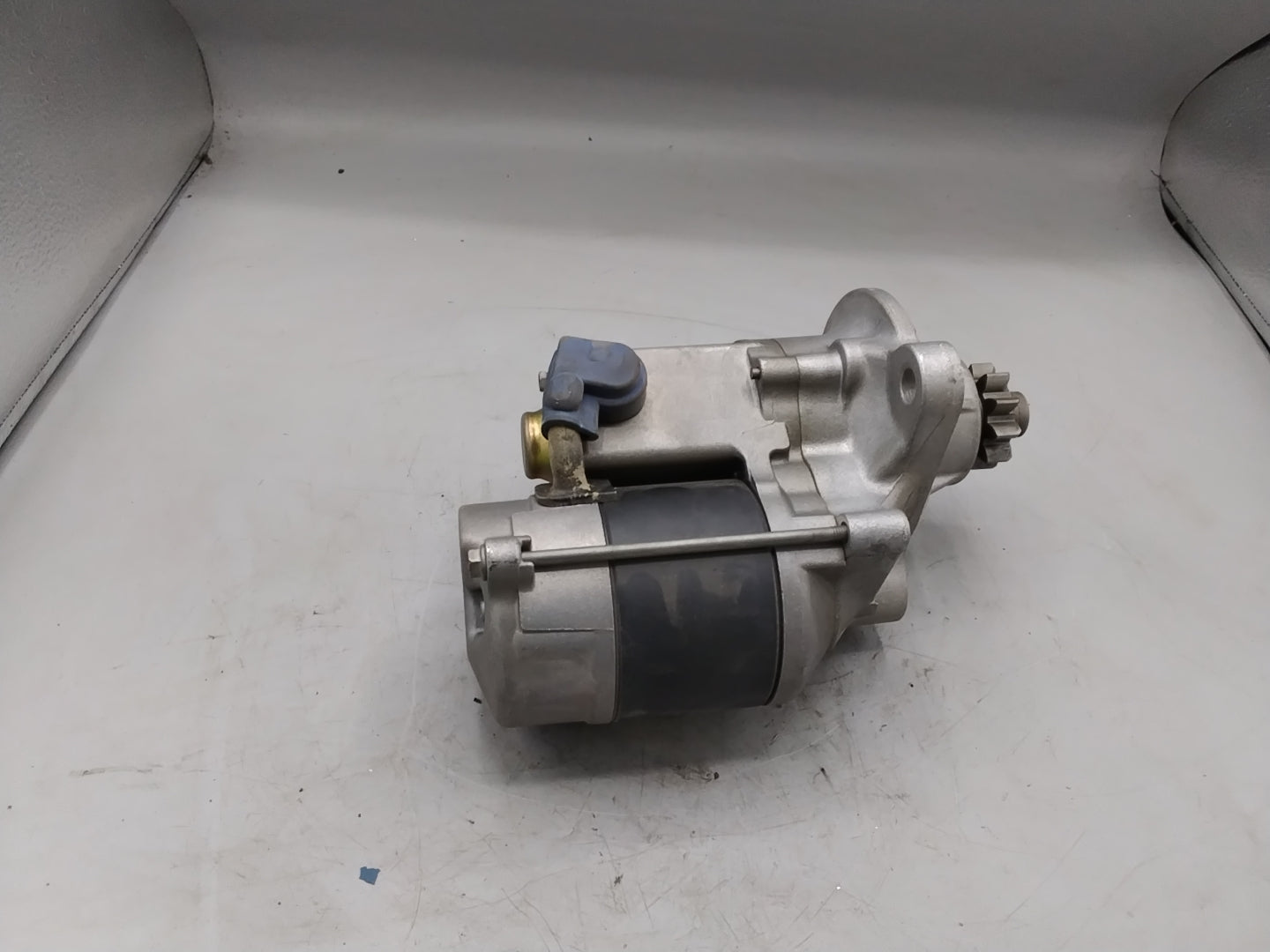 Starter/Anlasser 12Volt  015740 - neu