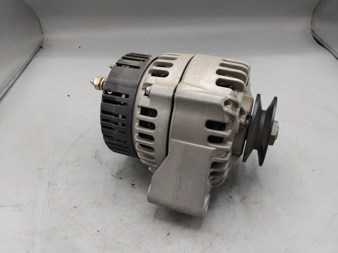 DENSO Generator Lichtmaschine  12V 95A Denso 022031 mit Riemenscheibe - neu