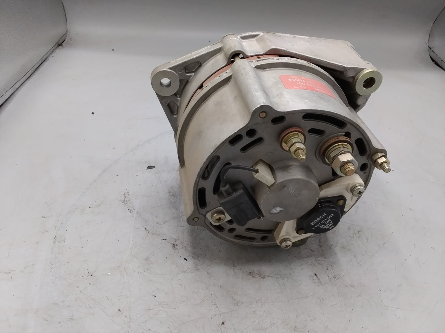 BOSCH Generator Lichtmaschine 12V20/95A Bosch 0 120 484 001 - neu