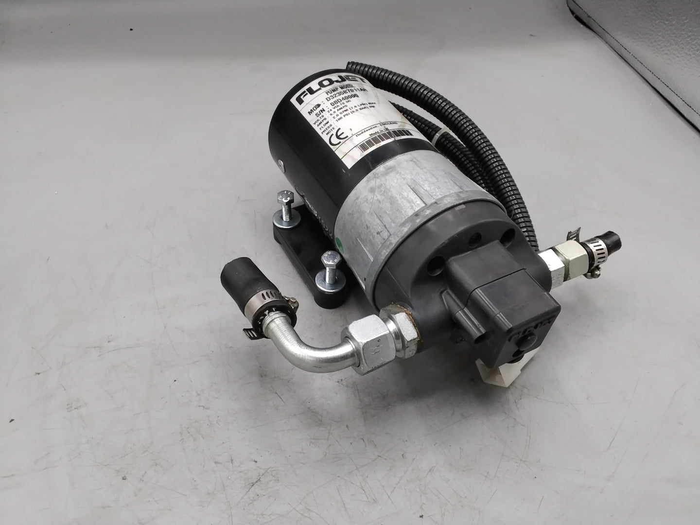 FLOJET Flojet Wasserpumpe D3235B7011AR 24Volt - neu