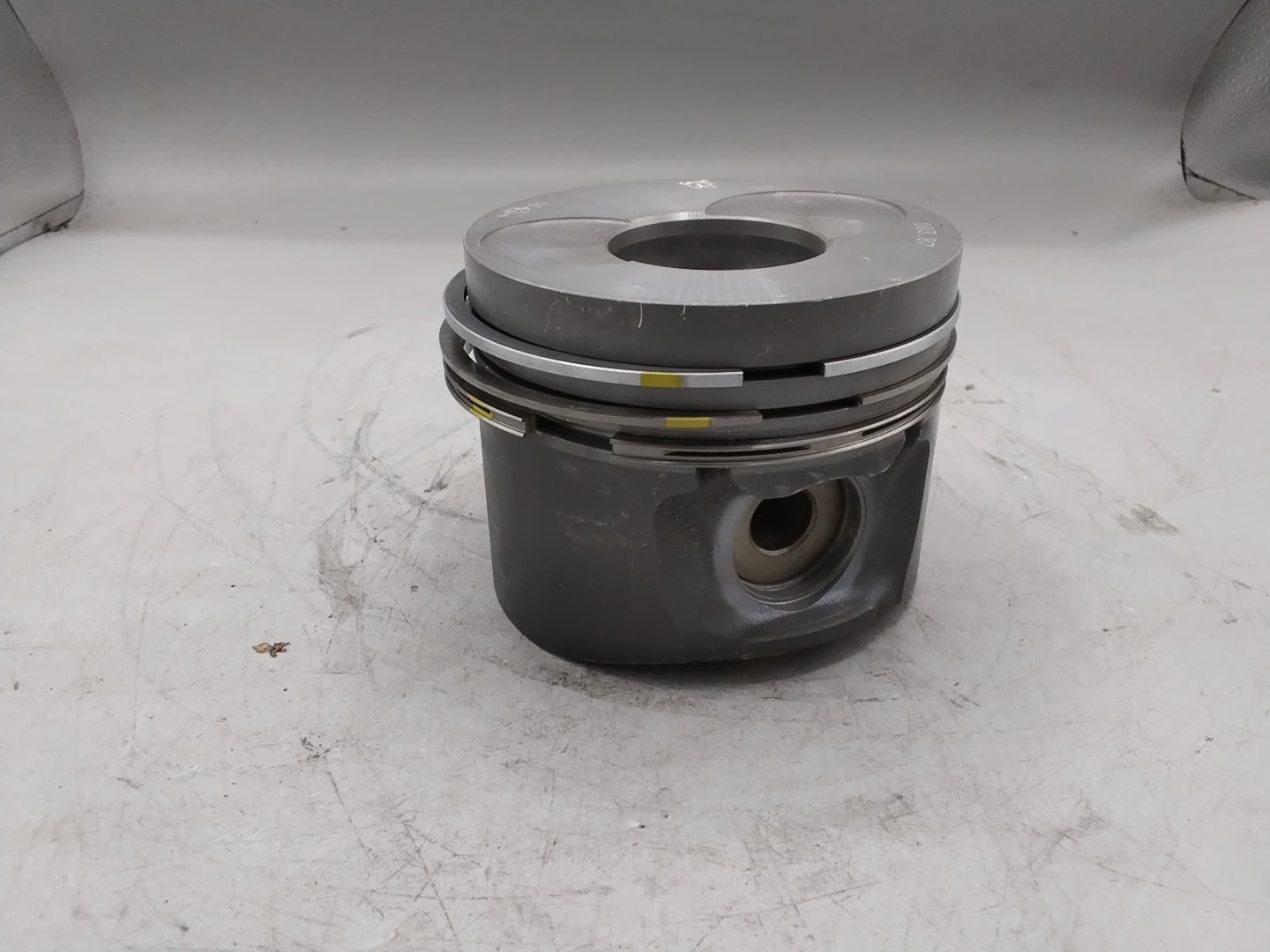 MAHLE MAHLE  Kolben 021104V6 - neu