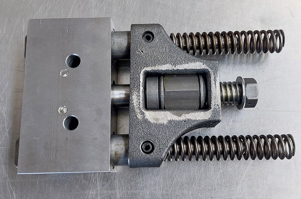 Verriegelungsmechanismus Schnellwechsler QC-01, eckige Version, inkl. Druckfedern, unter anderen passend für Kubota