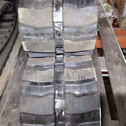 Gummikette 320x106x39 für Yanmar B3.2