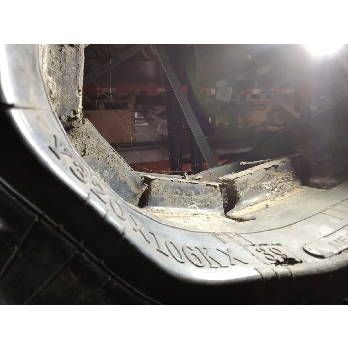 Gummikette 320x106x39 für Yanmar B3.2