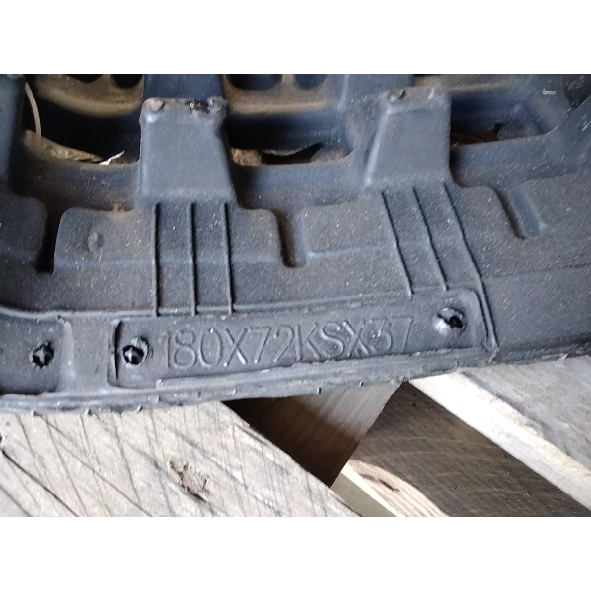 Gummikette 180x72x39 für Bobcat E10