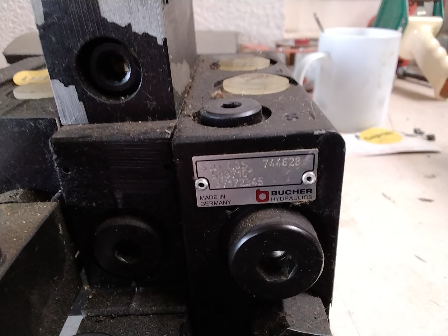 Bucher Hydrauliksteuerblock STBL8S744628