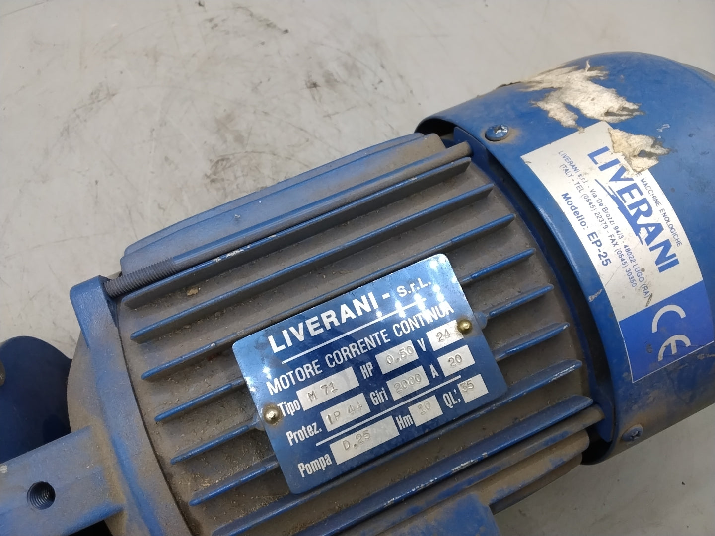 LIVERANI S.r.L. Gleichstrom-Motorpumpe EP25 24Volt - verdreckt