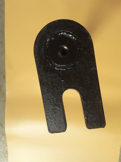 Bolzen 50x500 mit Schmiernut und Befestigungslasche