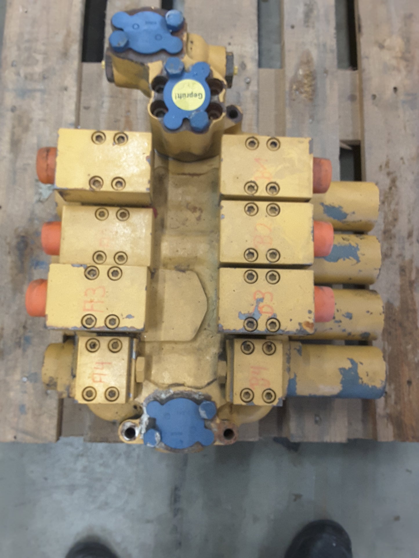 Rexroth Steuerblock MO7151-1 307 121 für Liebherr R952