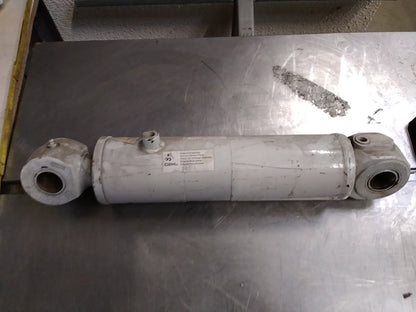 Doppelwirkender Hydraulikzylinder GEHL 484400931100