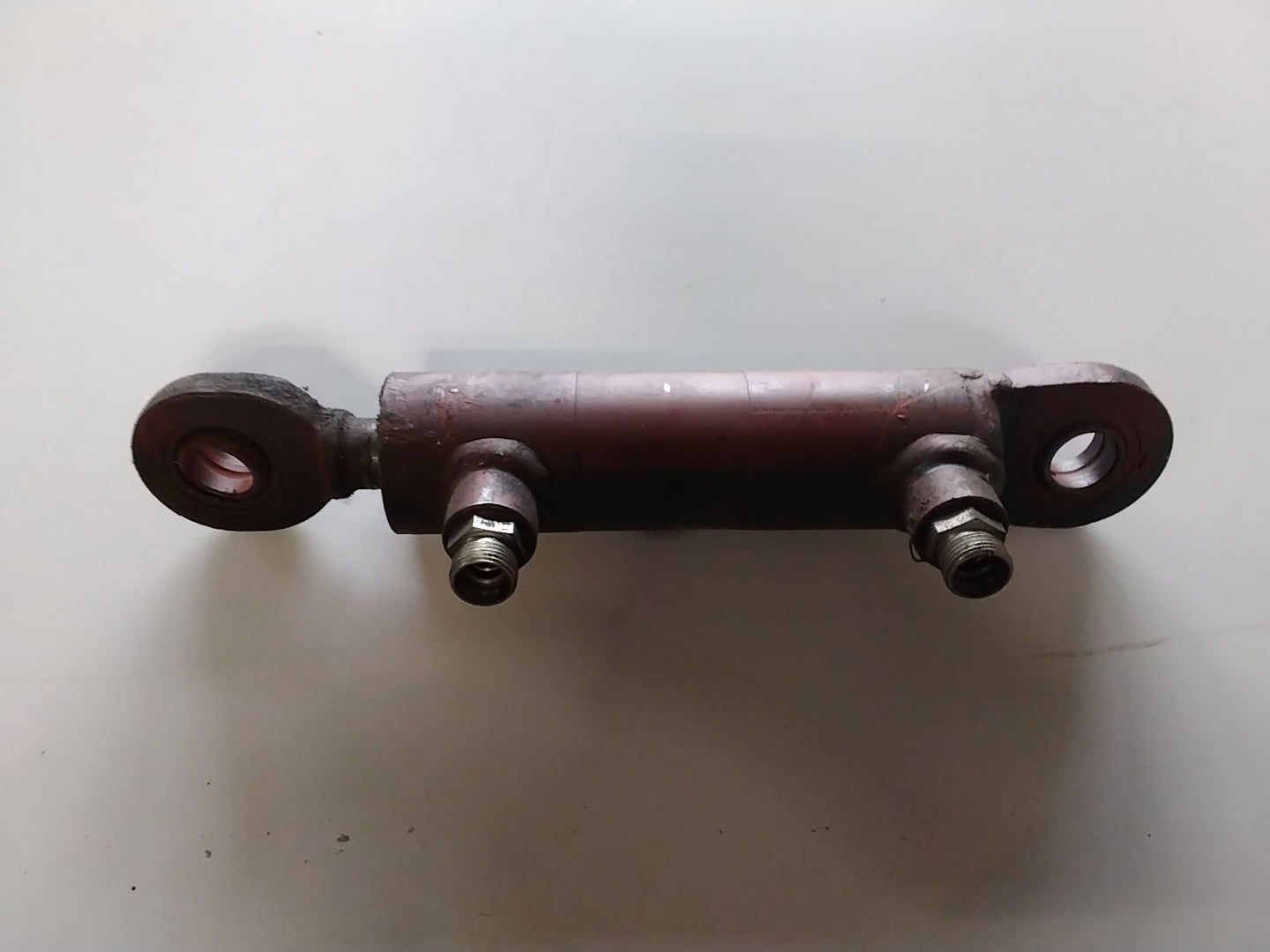 Doppelwirkender Hydraulikzylinder 260 mm gebraucht