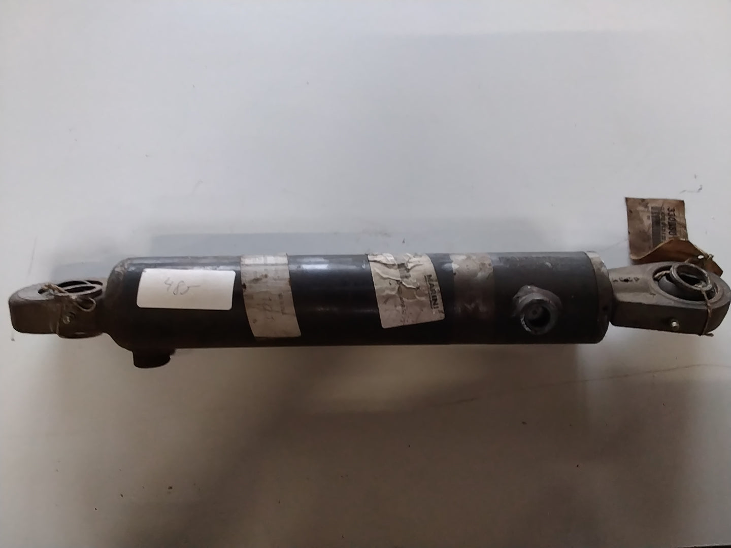 Doppelwirkender Hydraulikzylinder 490 mm für MARINI