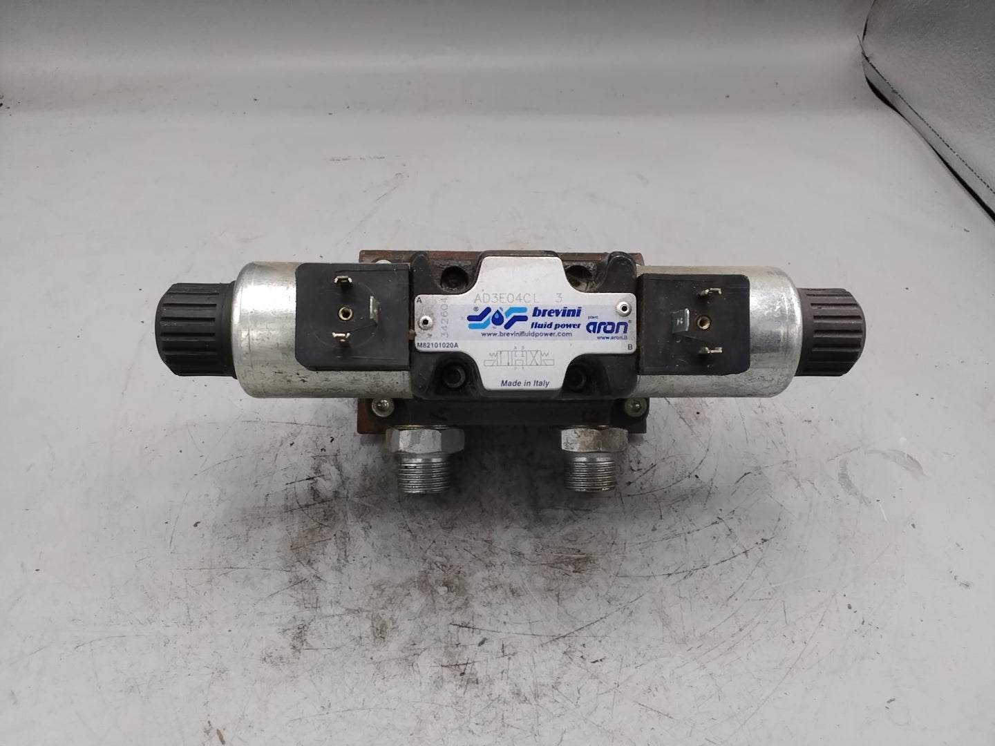 BREVINI Hydraulisches 4/3 Wegeventil AD3E04CL 3 - gebraucht