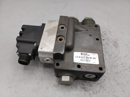 Sauer Danfoss MCV116A3101 Pressure Control Pilot auf MCV104A5926E