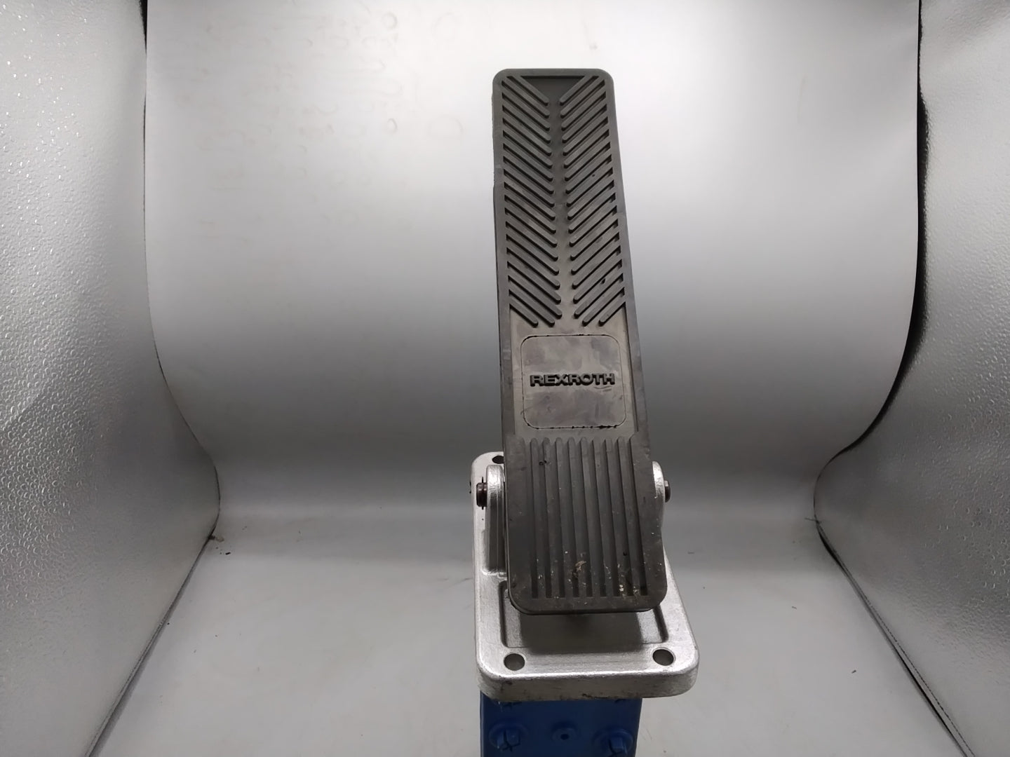 Rexroth LT 07 MKA-23/060/02M12 R900900334 Hydraulik Fußpedal