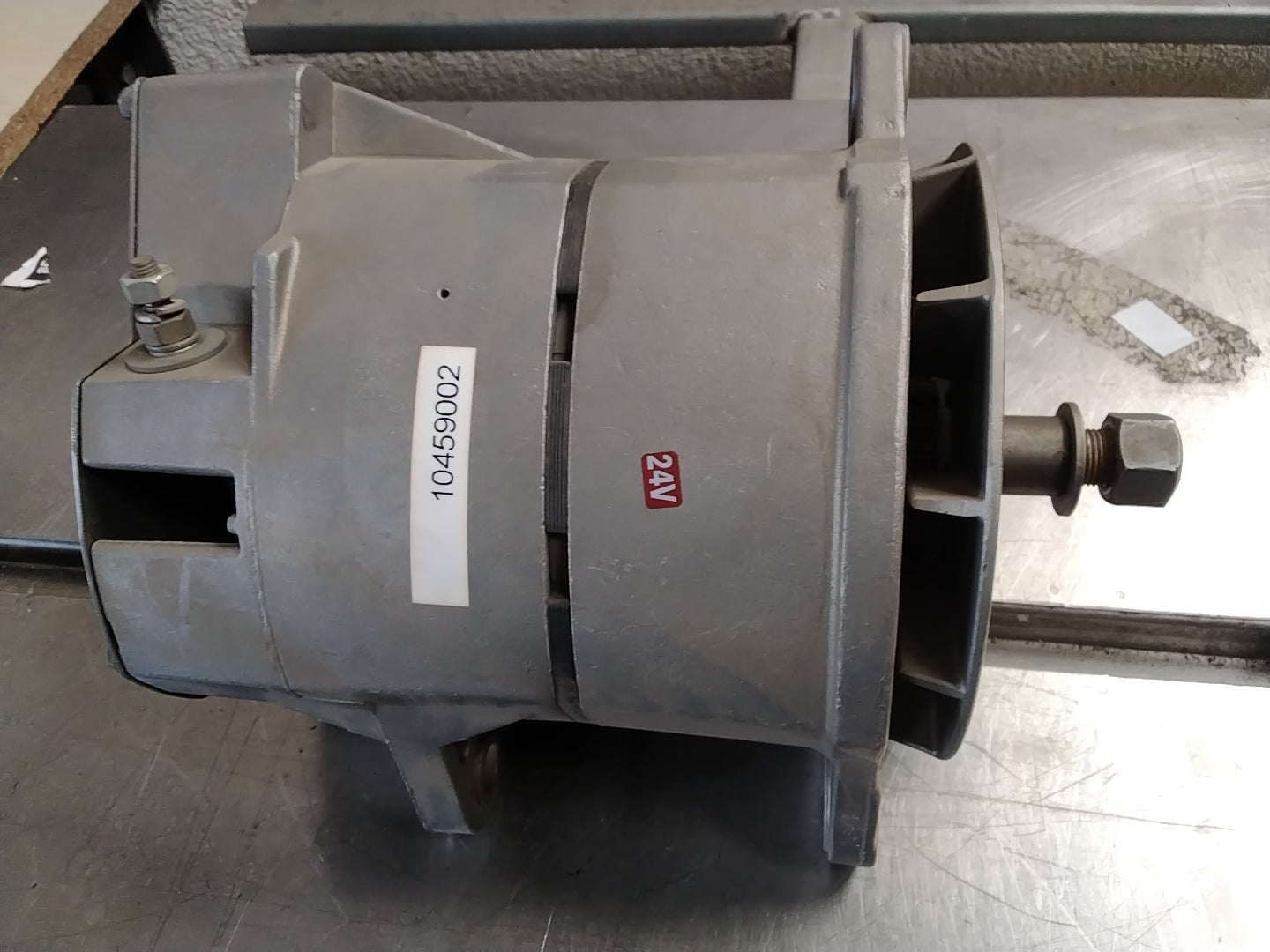 Delco Generator Lichtmaschine 24V 100A Delco 10459002 - neu