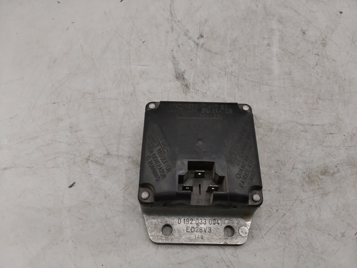 Bosch Bosch Spannungsregler 0 192 033 044 - neu